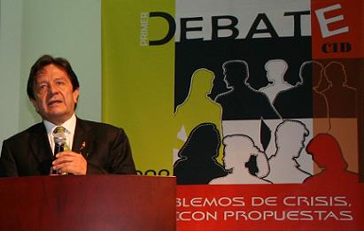 César González, consultor financiero