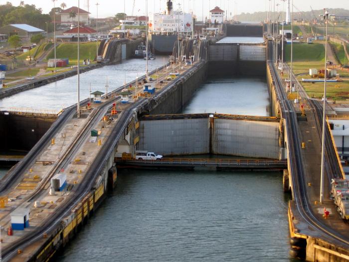 Problemática de camioneros no es solo por combustibles