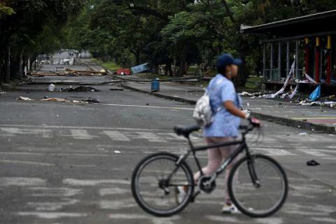Transiciones utópicas en la Colombia distópica: la vida en el centro Transiciones utópicas en la Colombia distópica: la vida en el centro
