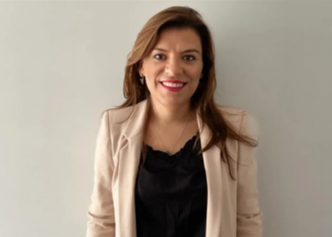 Flor Esther Salazar, nueva directora del área de Contabilidad y Finanzas Flor Esther Salazar, nueva directora del área de Contabilidad y Finanzas