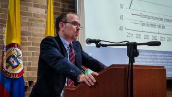 Jens Arnold, economista principal de la OCDE para Colombia. 