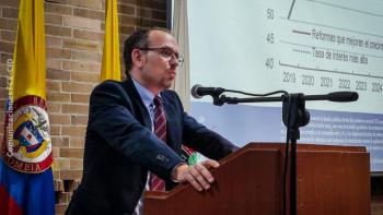 Jens Arnold, economista principal de la OCDE para Colombia. 